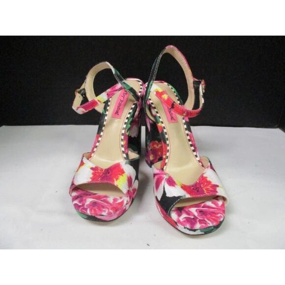 BETSEY JOHNSON Isla Floral Platform Heels - Picture 5 of 8